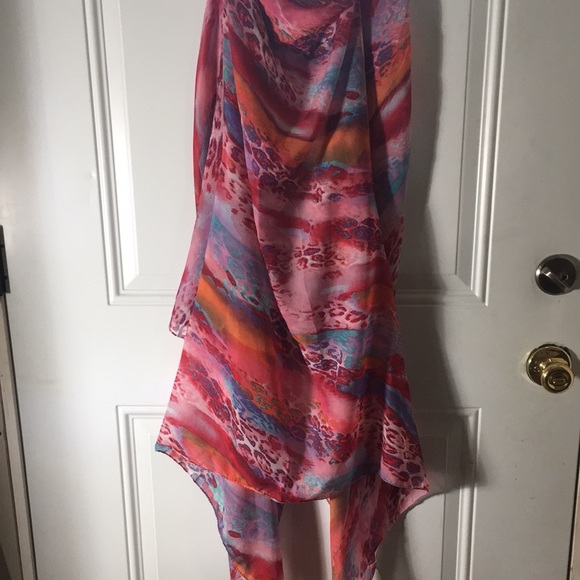 Open front lightweight scarf type material vest with painted animal print - Picture 2 of 7